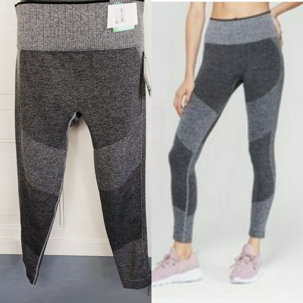 Umbre NWT Athletic Leggings Capri